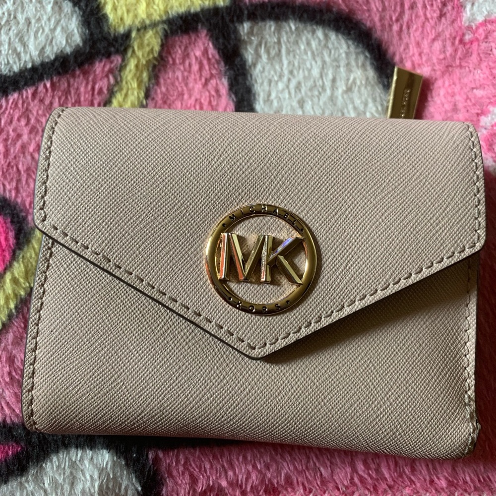 Michael Kors Soft Pink Wallet